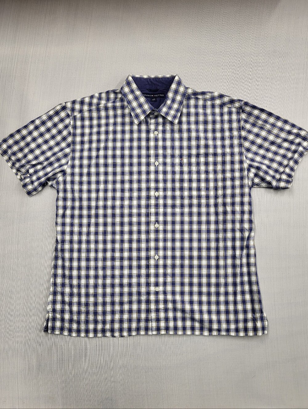 Tommy Hilfiger Men's Shirt Large Blue White Yellow Button Down Short Sleeve